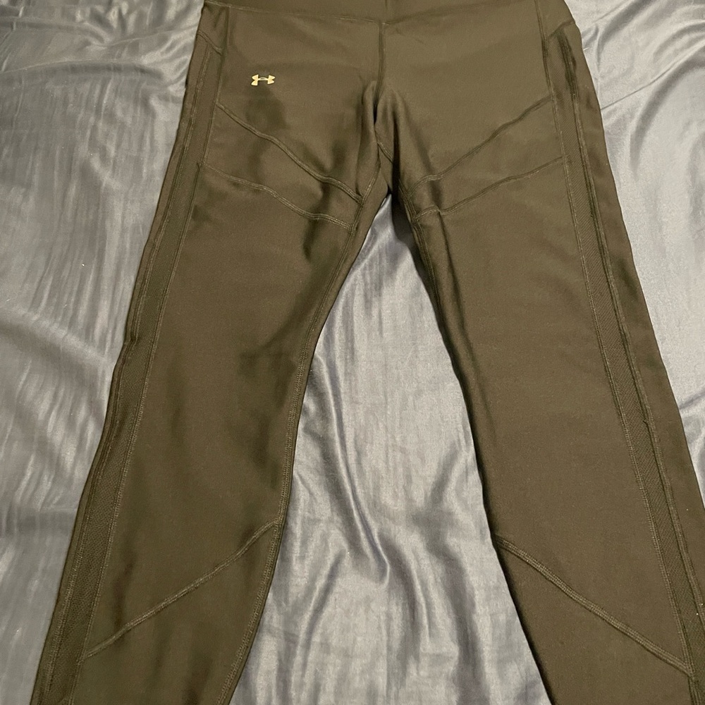Under Armour compression leggings